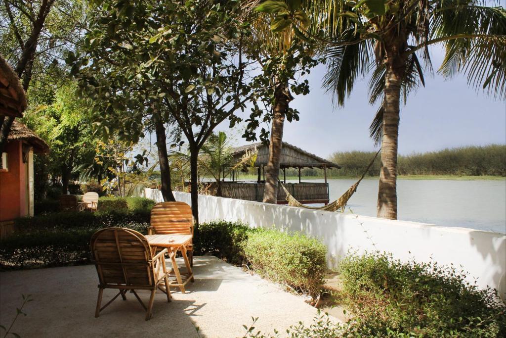 Lampsar Lodge Ndiongo Kamer foto