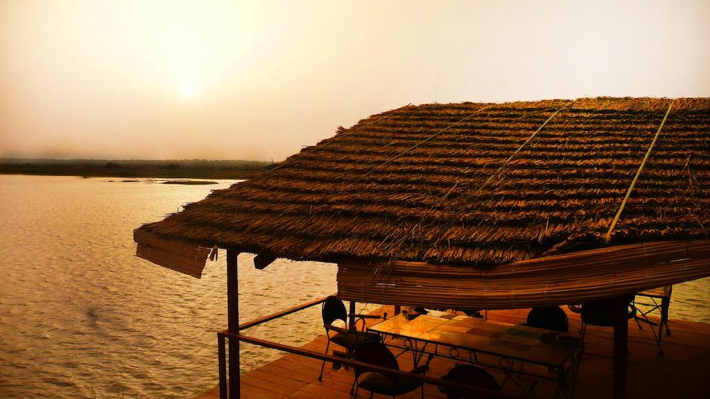 Lampsar Lodge Ndiongo Buitenkant foto